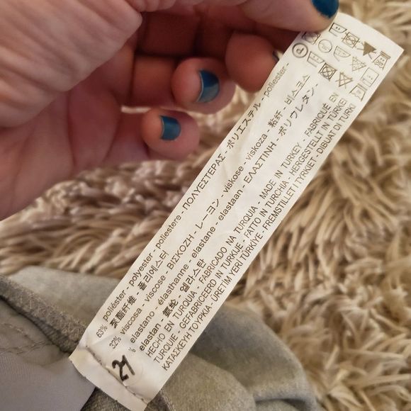 Super chic gray Zara ankle pants with white stripe - Picture 3 of 8